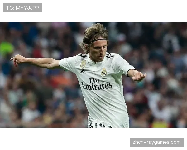 里尔签下法国中场加埃唐·佩兰，转会费500万欧元